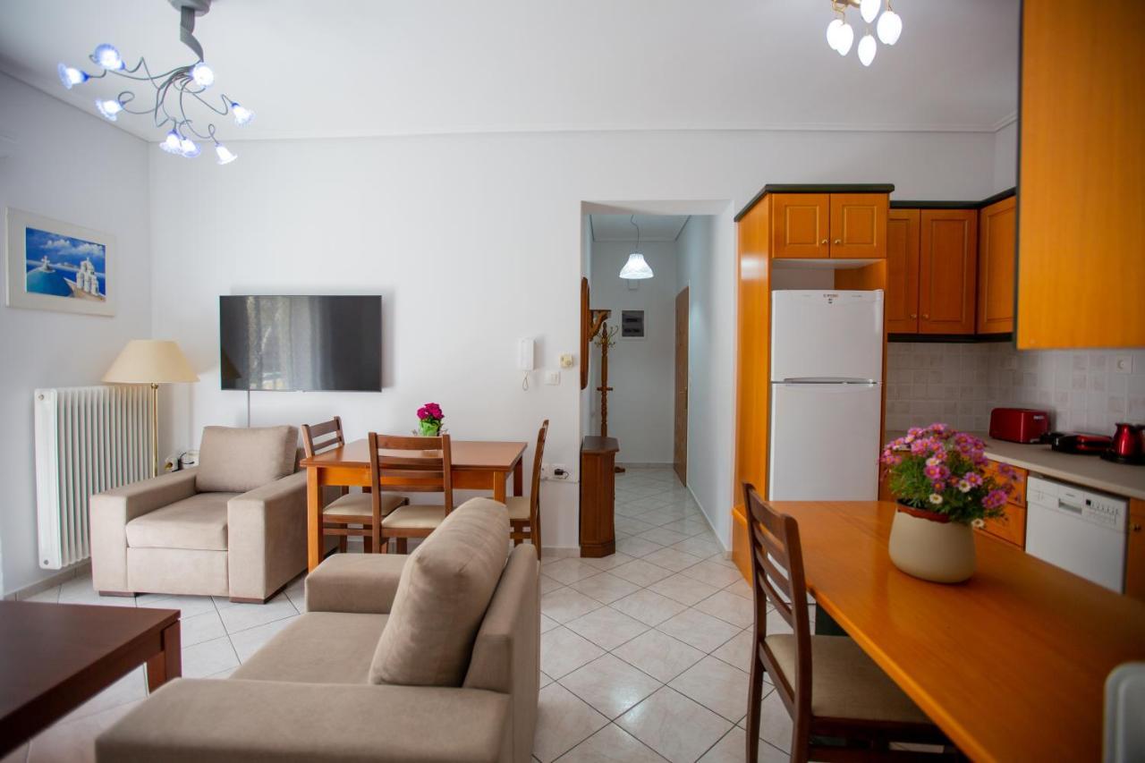 Poly'S Charming Home - City Center & Near The Beach 2Bedroom Apartment Nafpaktos エクステリア 写真